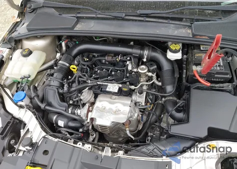 2018 Ford Focus Se z USA, uszkodzony, nr VIN 1FADP3FE1JL276579